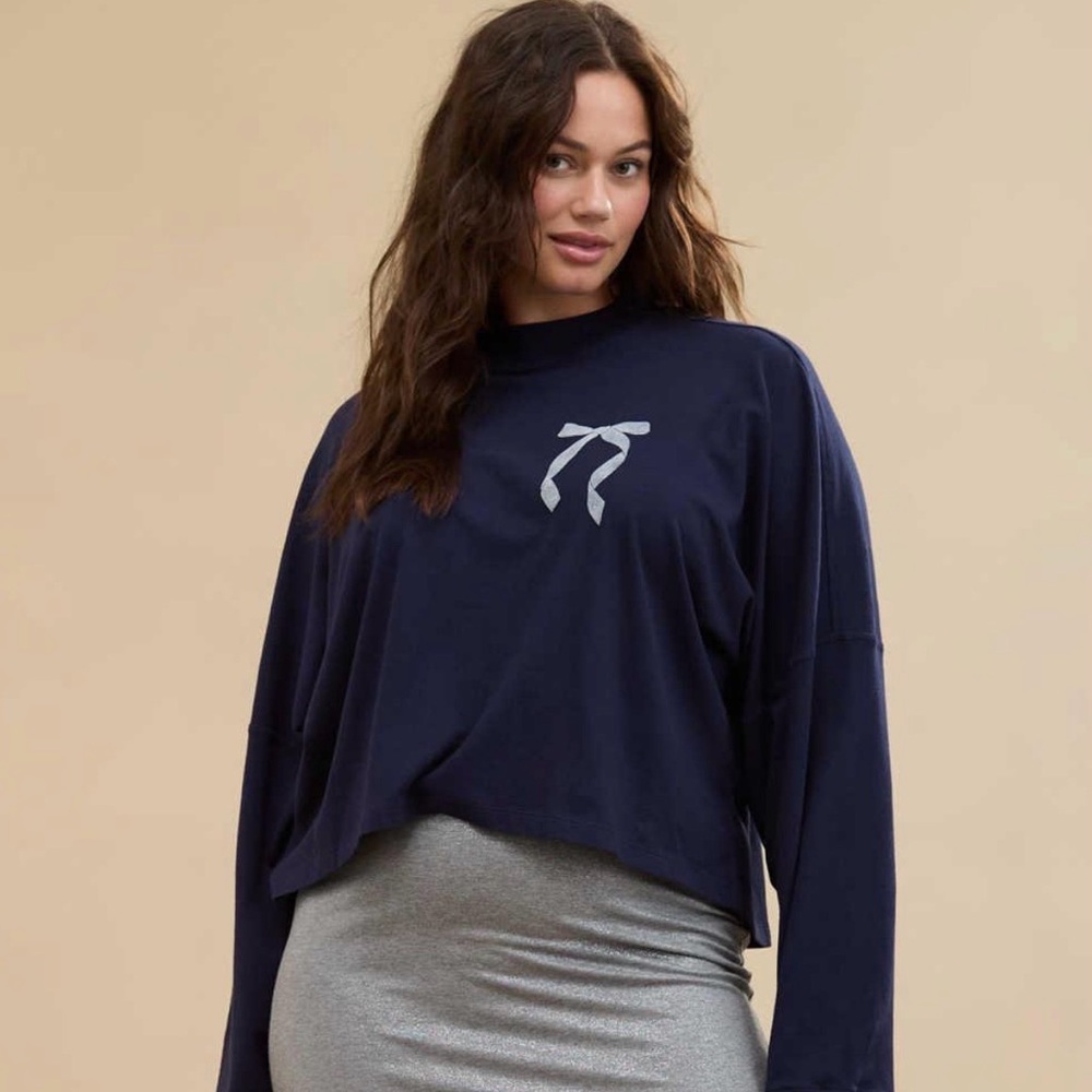 Aerie Women’s Navy Blue Cozy Long Sleeve Mockneck T-Shirt with Bow Print, Medium - Picture 3 of 12